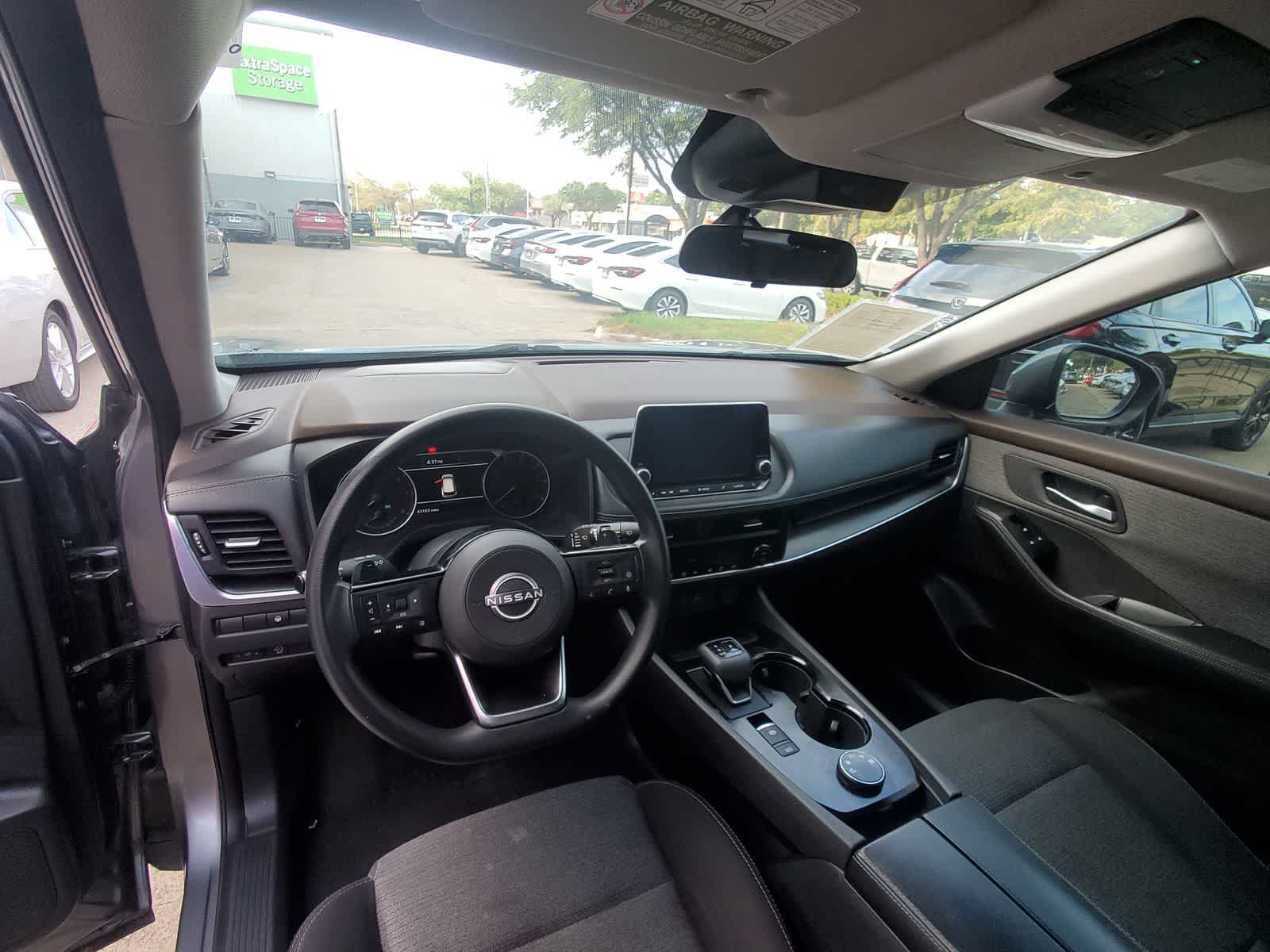 Used 2023 Nissan Rogue SV AWD/4WD image 13
