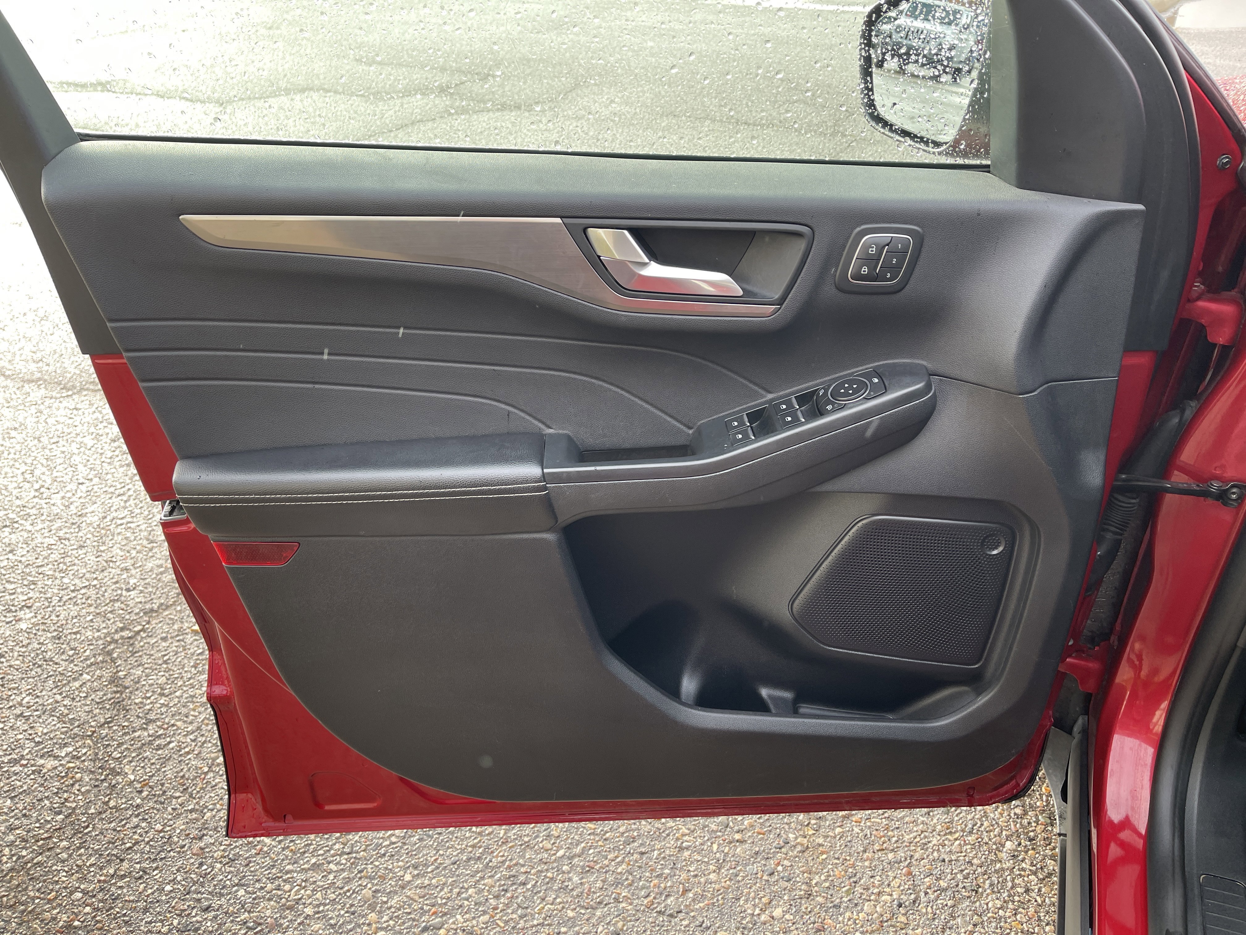 Certified 2022 Ford Escape Titanium image 13