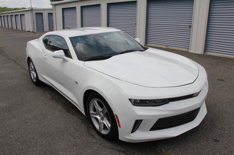 Used 2017 Chevrolet Camaro LT RWD image 4
