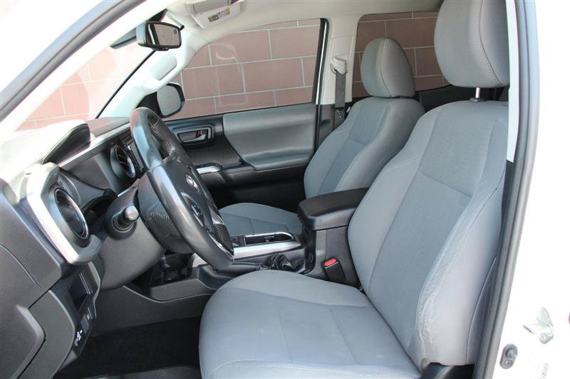 Used 2019 Toyota Tacoma SR5 AWD/4WD image 12