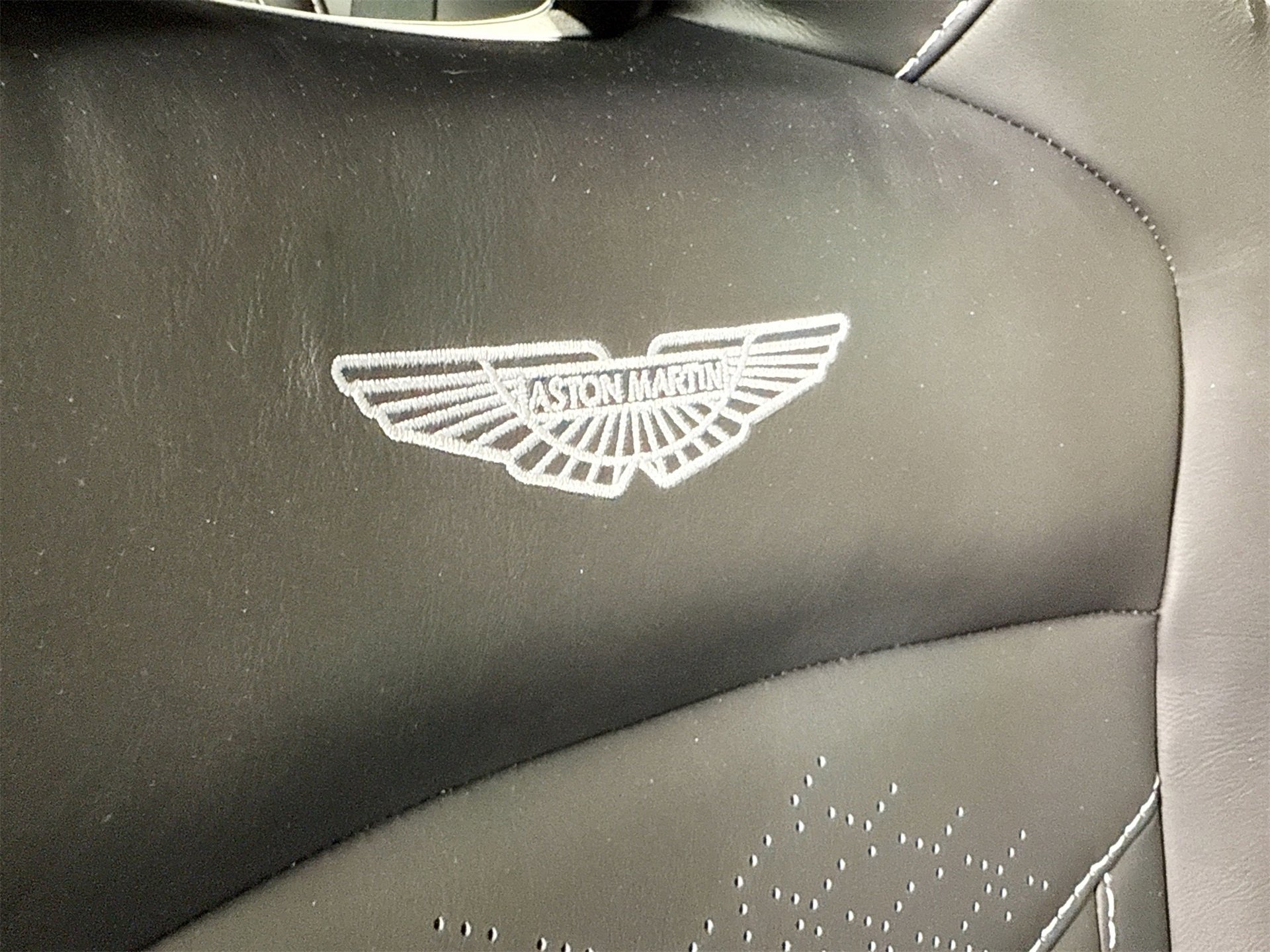 Used 2023 Aston Martin DBS Coupe image 24