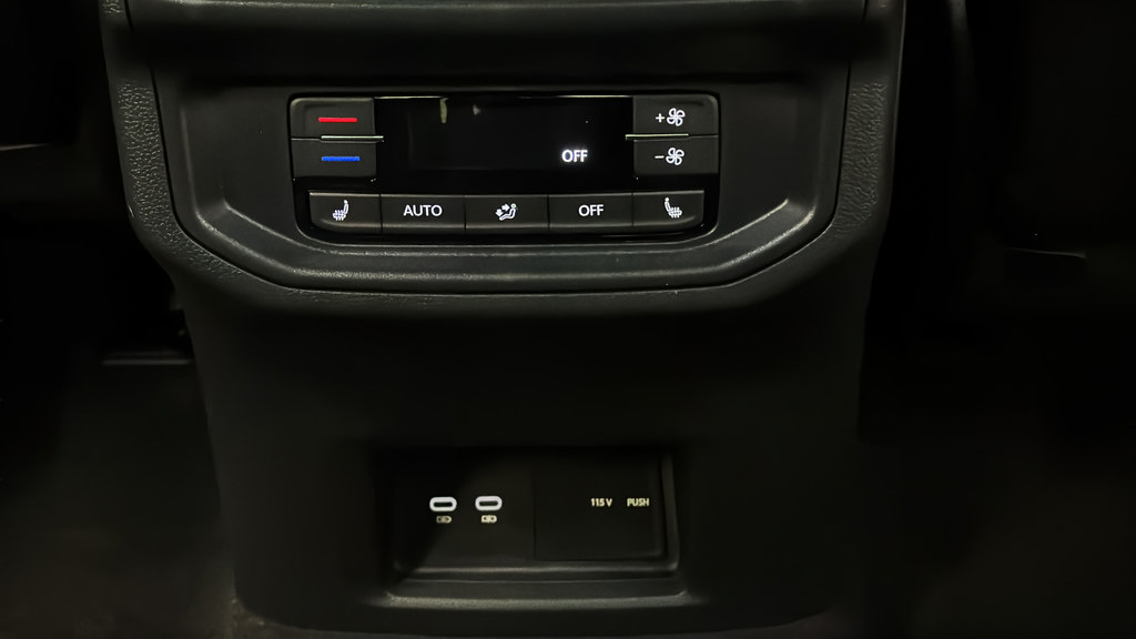 Used 2025 Volkswagen Atlas SEL Premium R-Line AWD/4WD image 37