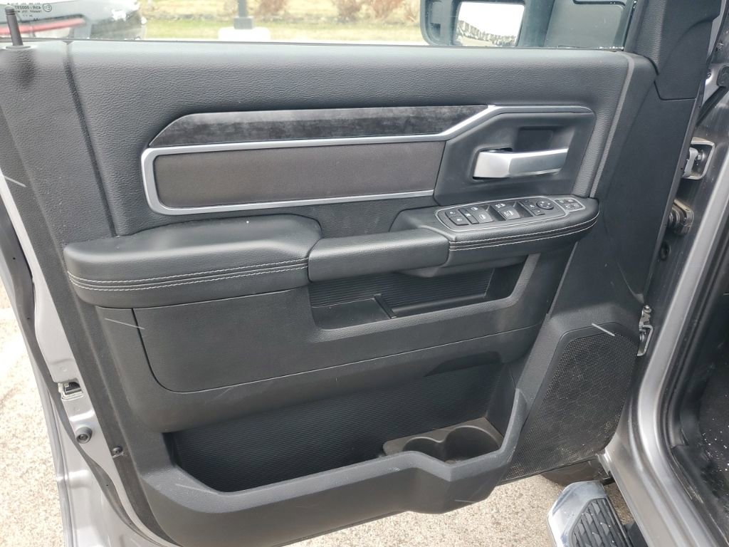 Used 2024 RAM 2500 Big Horn w/ Bed Utility Group image 8