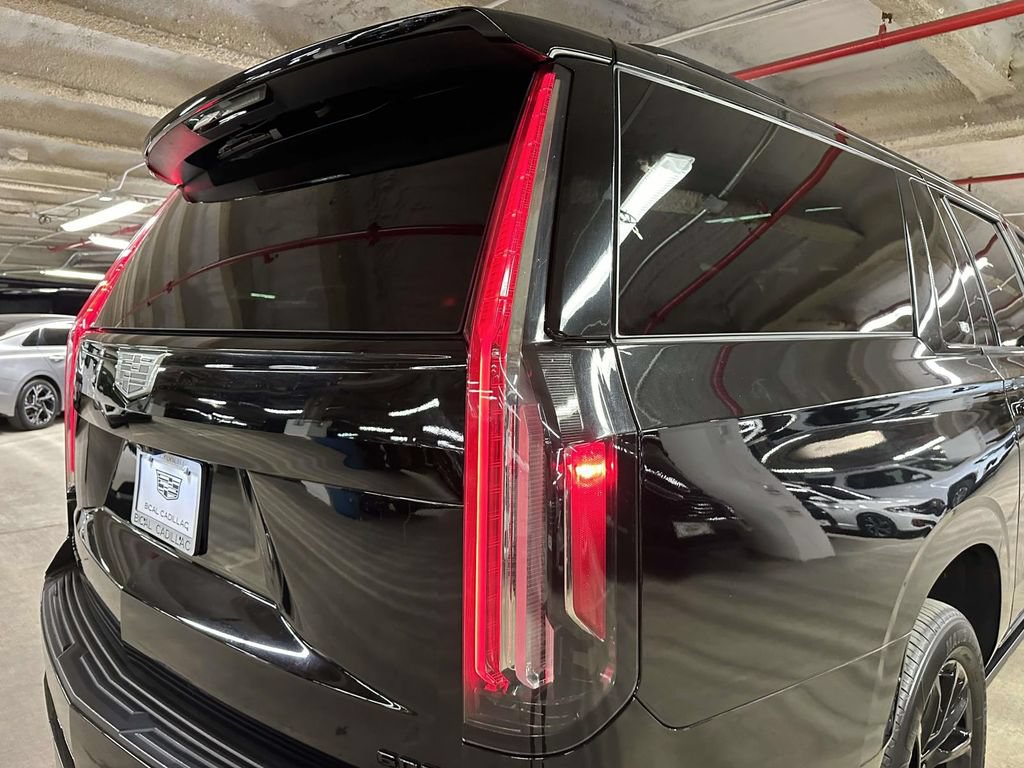 Used 2022 Cadillac Escalade ESV Sport w/ Touring Package AWD/4WD image 9