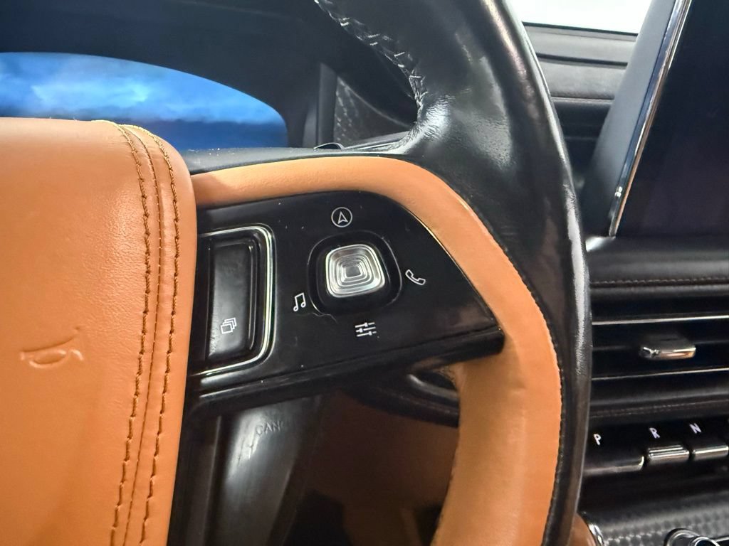 Certified 2023 Lincoln Aviator Black Label w/ Dynamic Handling Package AWD/4WD image 41