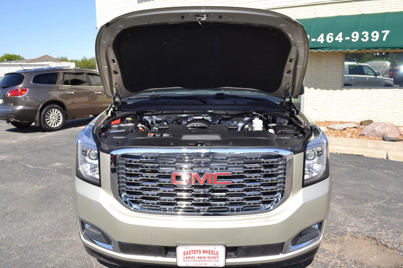 Used 2017 GMC Yukon Denali w/ Open Road Package AWD/4WD image 56