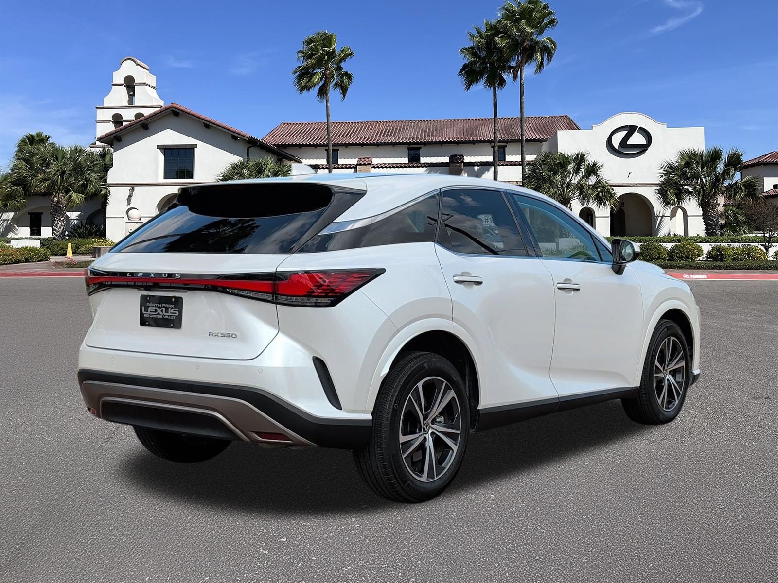 Used 2023 Lexus RX 350 FWD w/ Accessory Package image 2