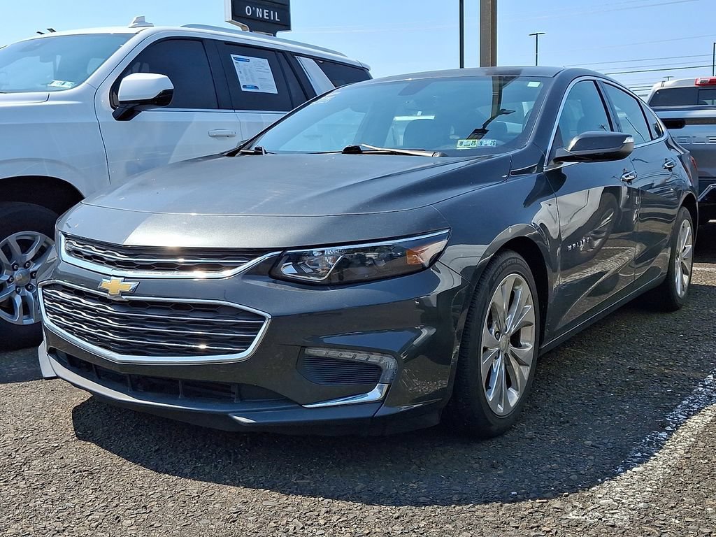 Used 2017 Chevrolet Malibu Premier FWD image 3