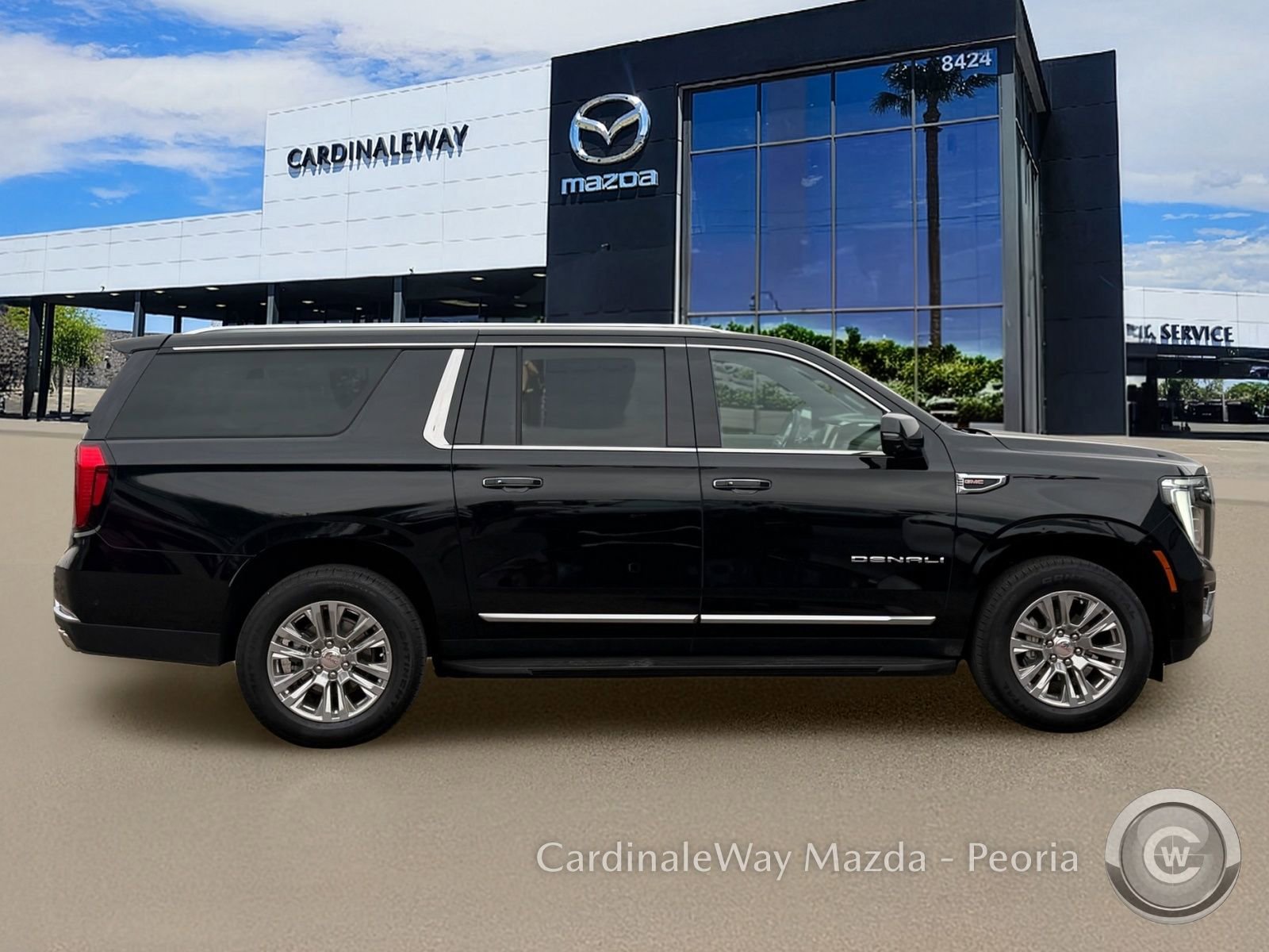 Used 2025 GMC Yukon XL Denali AWD/4WD image 9