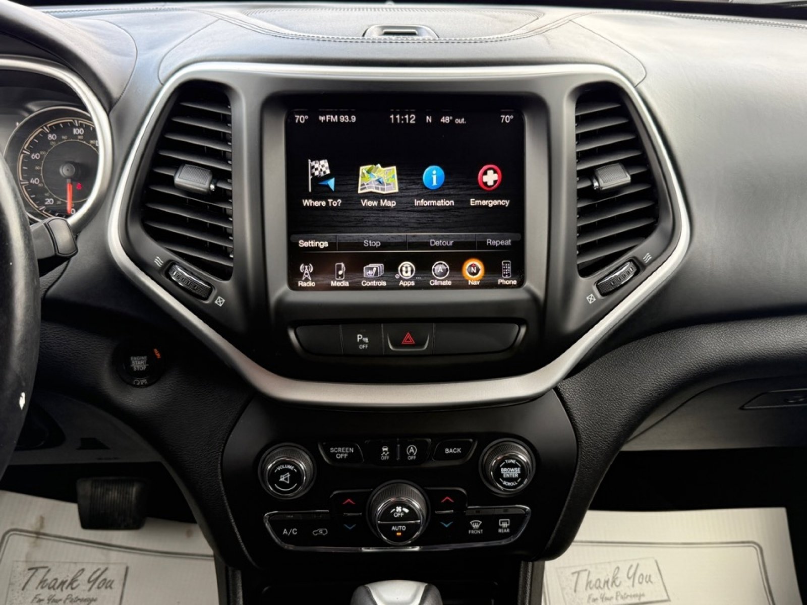 Used 2017 Jeep Cherokee Overland AWD/4WD image 13
