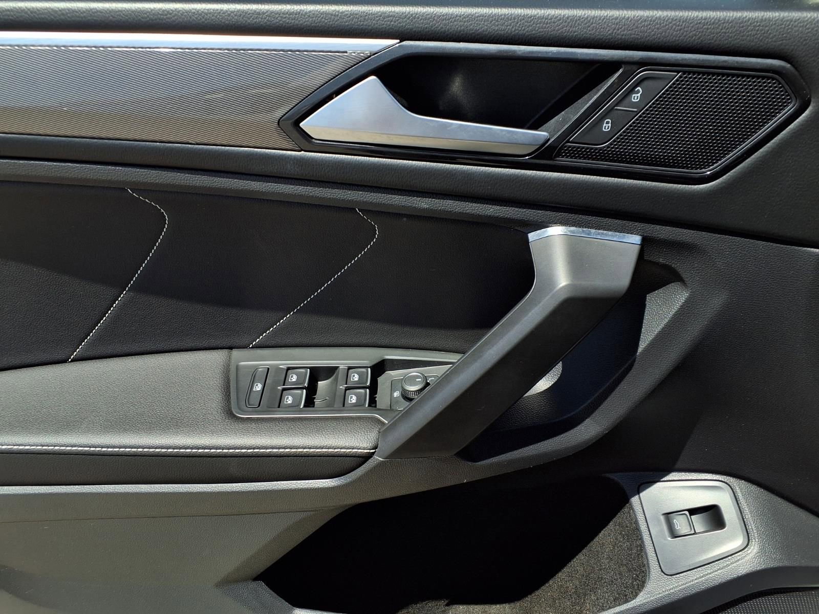 Certified 2023 Volkswagen Tiguan SE R-Line FWD image 20