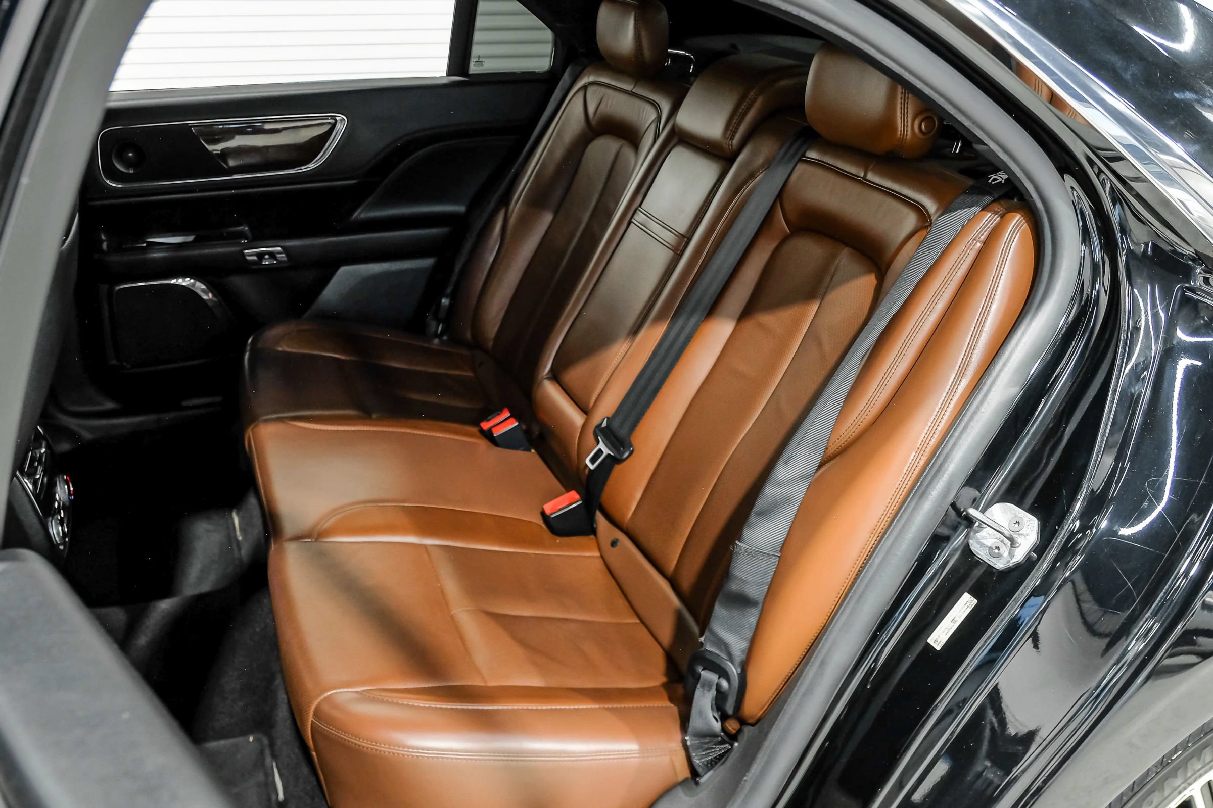 Used 2018 Lincoln Continental Reserve FWD image 42