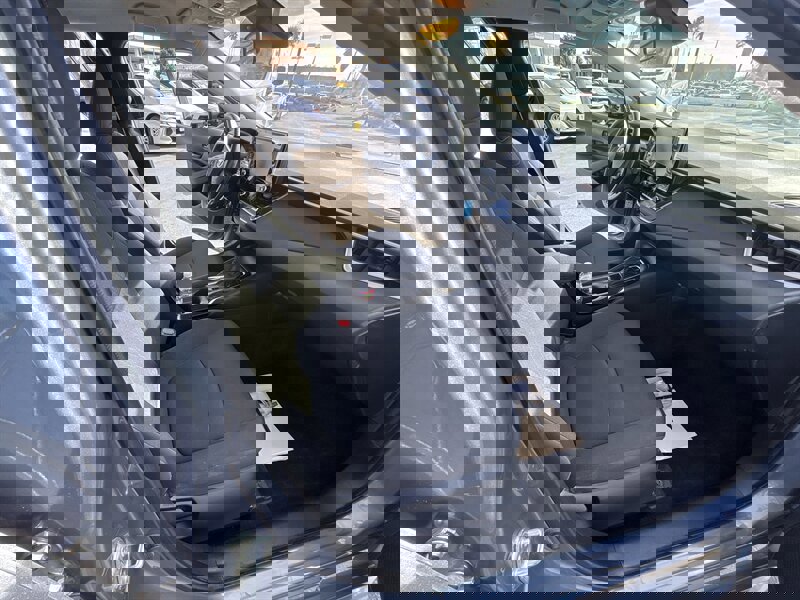 Used 2022 Toyota Corolla LE image 17