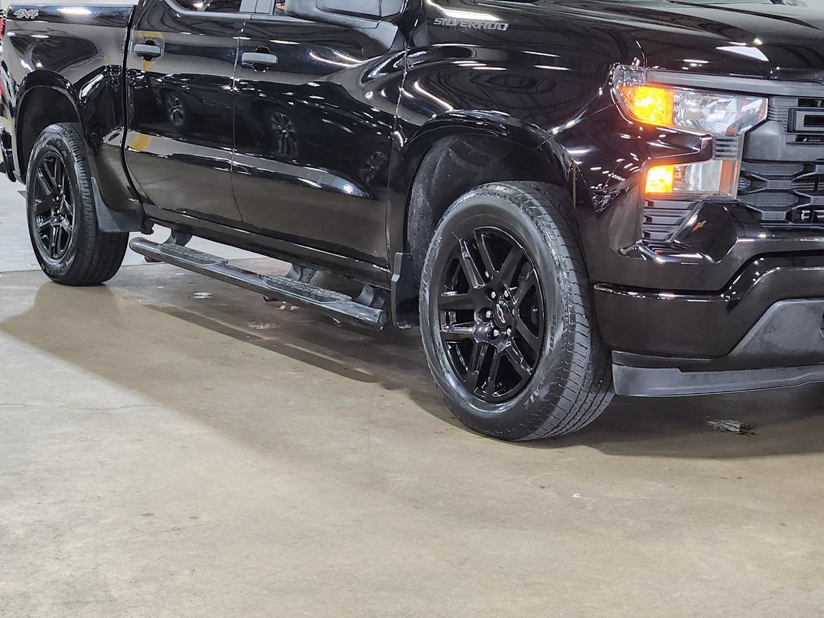 Used 2023 Chevrolet Silverado 1500 Custom AWD/4WD image 16