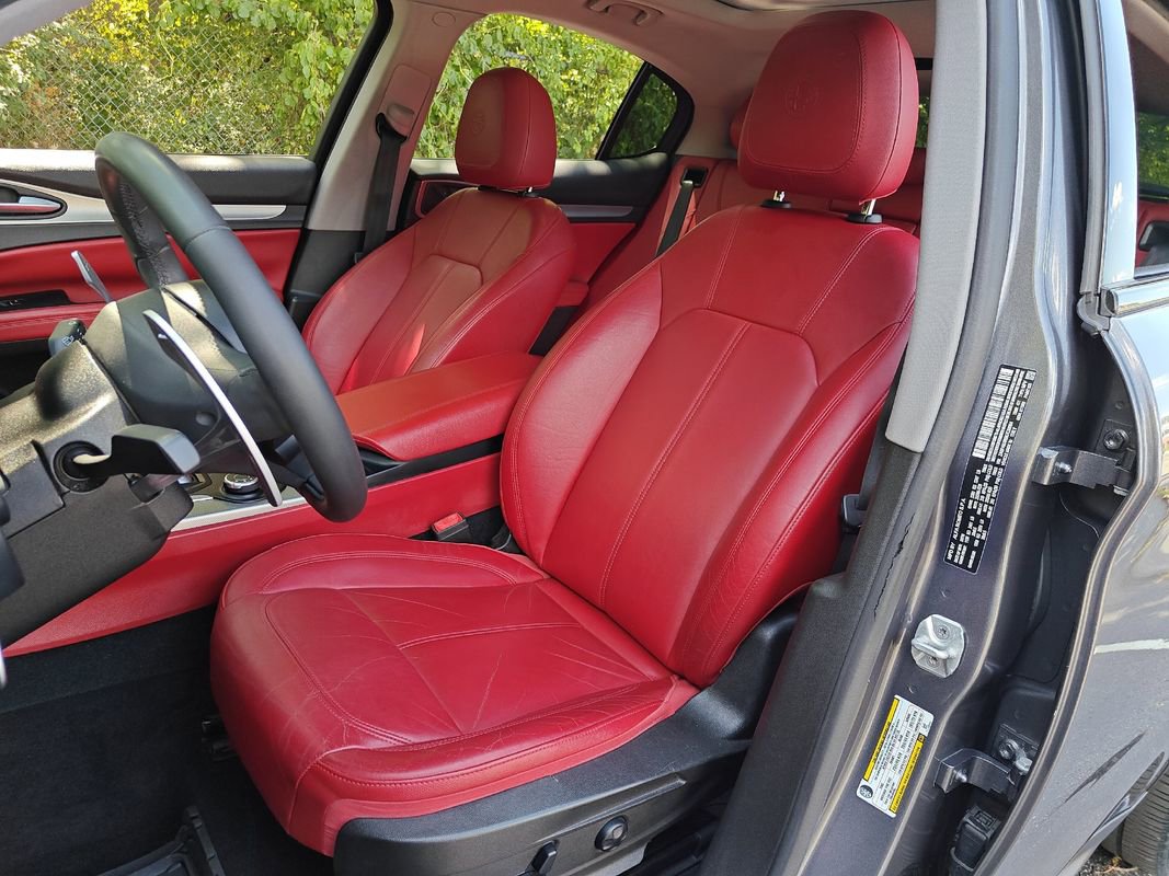Used 2019 Alfa Romeo Stelvio Sport w/ Quick Order Package 22J Sport image 6