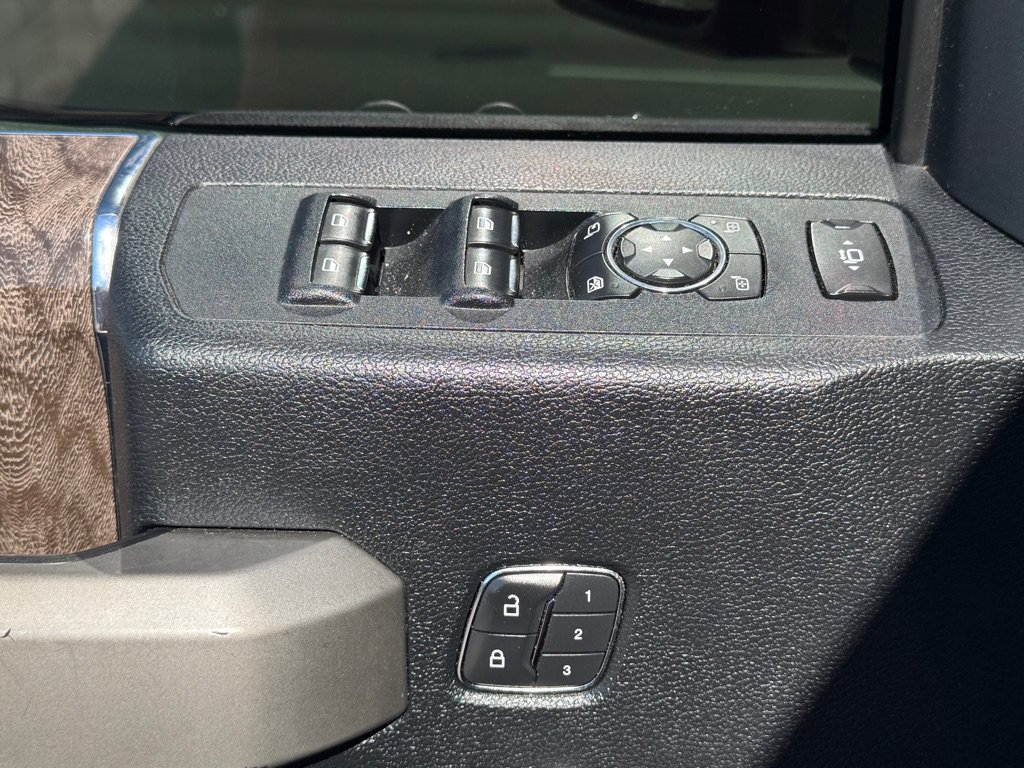 Used 2019 Ford F250 Lariat AWD/4WD image 34