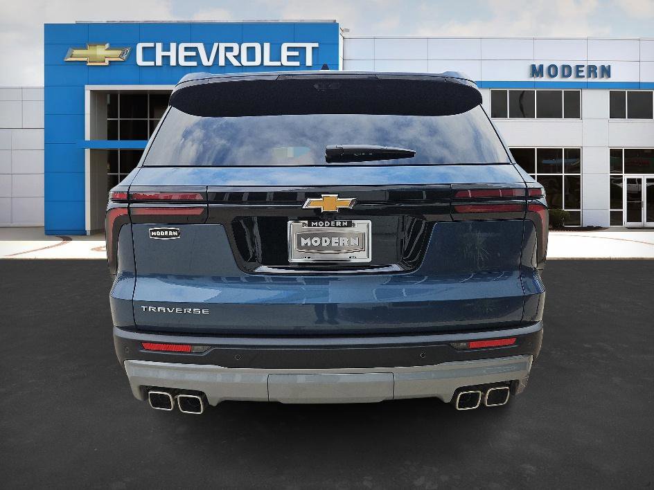 New 2026 Chevrolet Traverse LT w/ Driver Confidence Package image 4