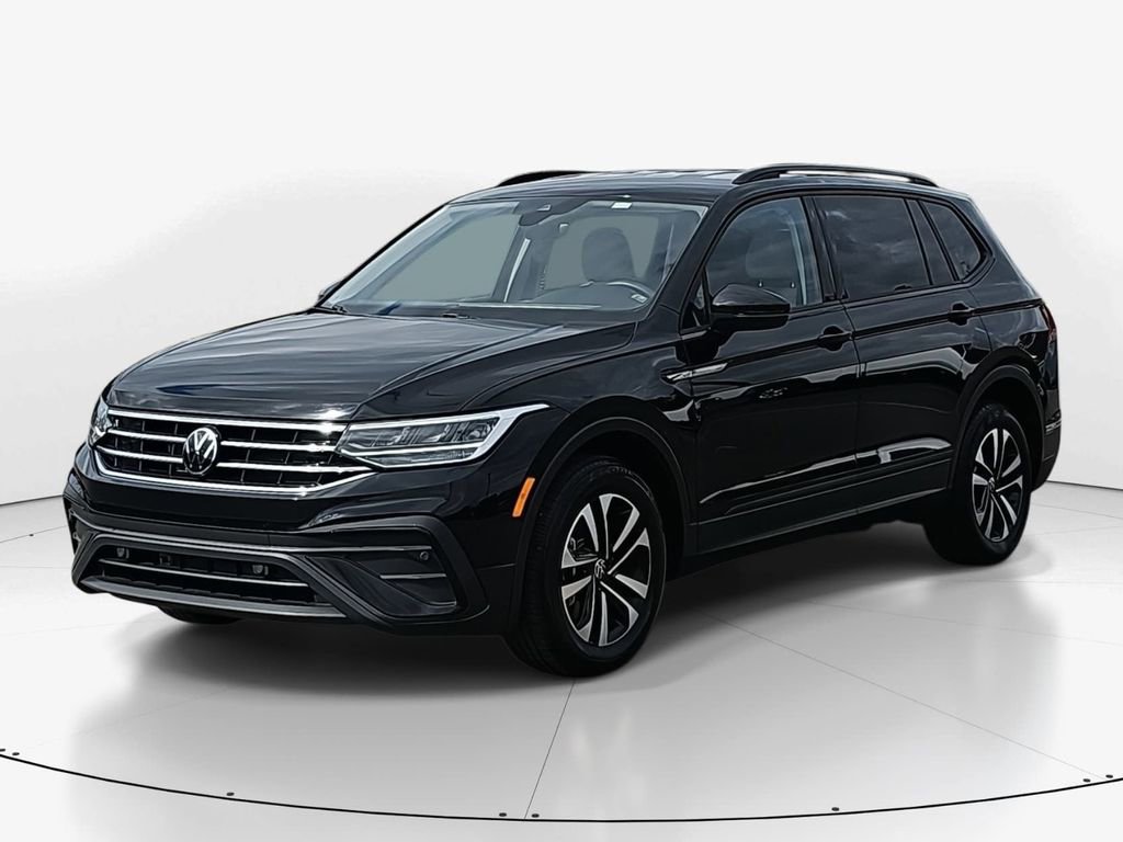 Used 2024 Volkswagen Tiguan S image 10
