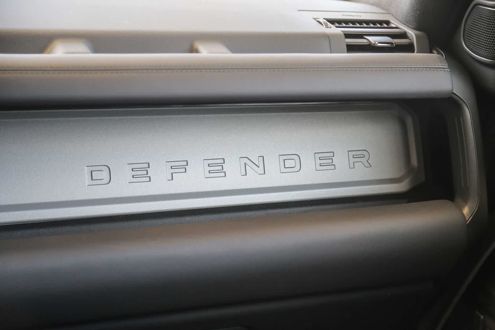 New 2026 Land Rover Defender 110 OCTA AWD/4WD image 18