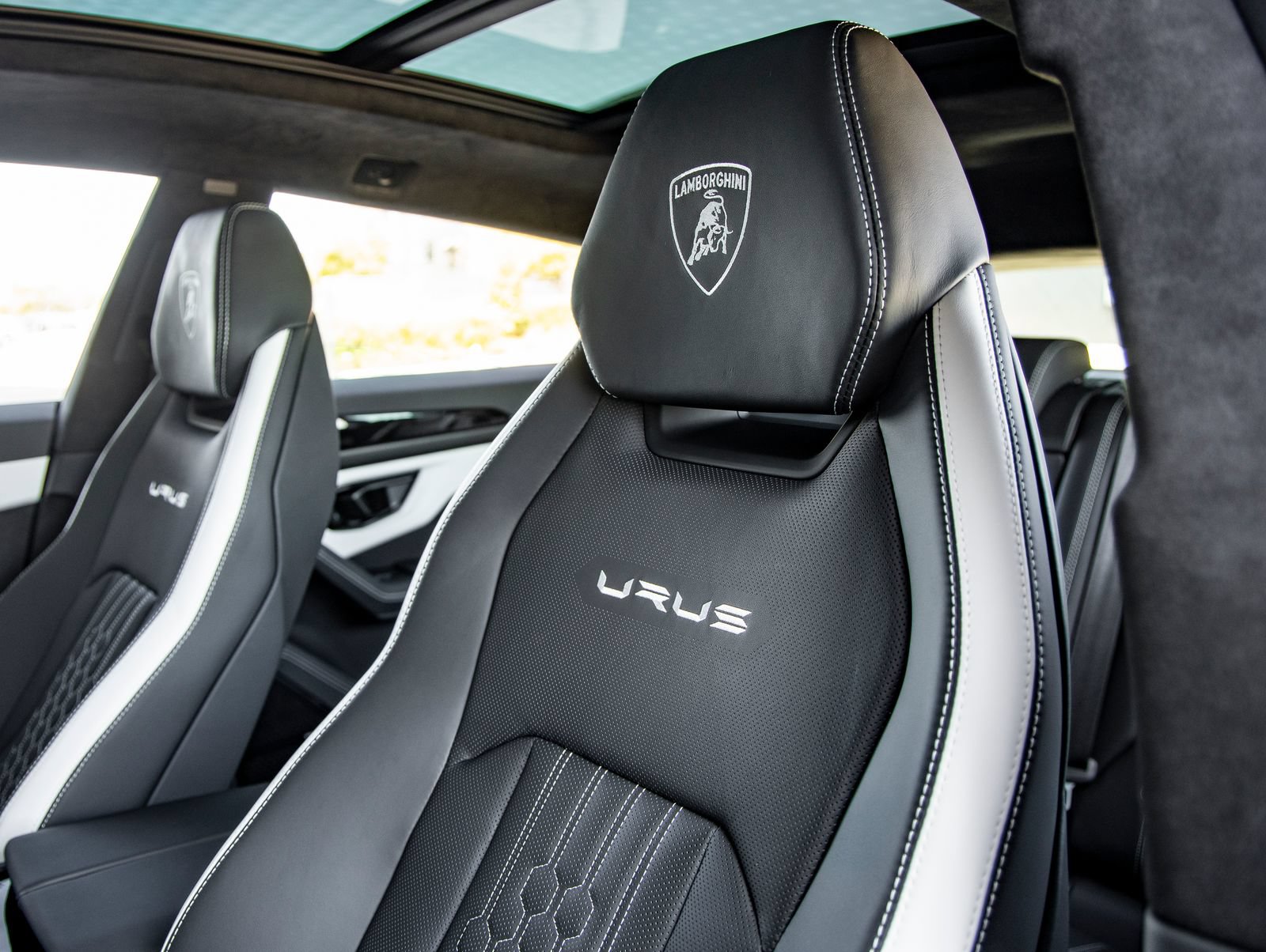 Used 2024 Lamborghini Urus S AWD/4WD image 27