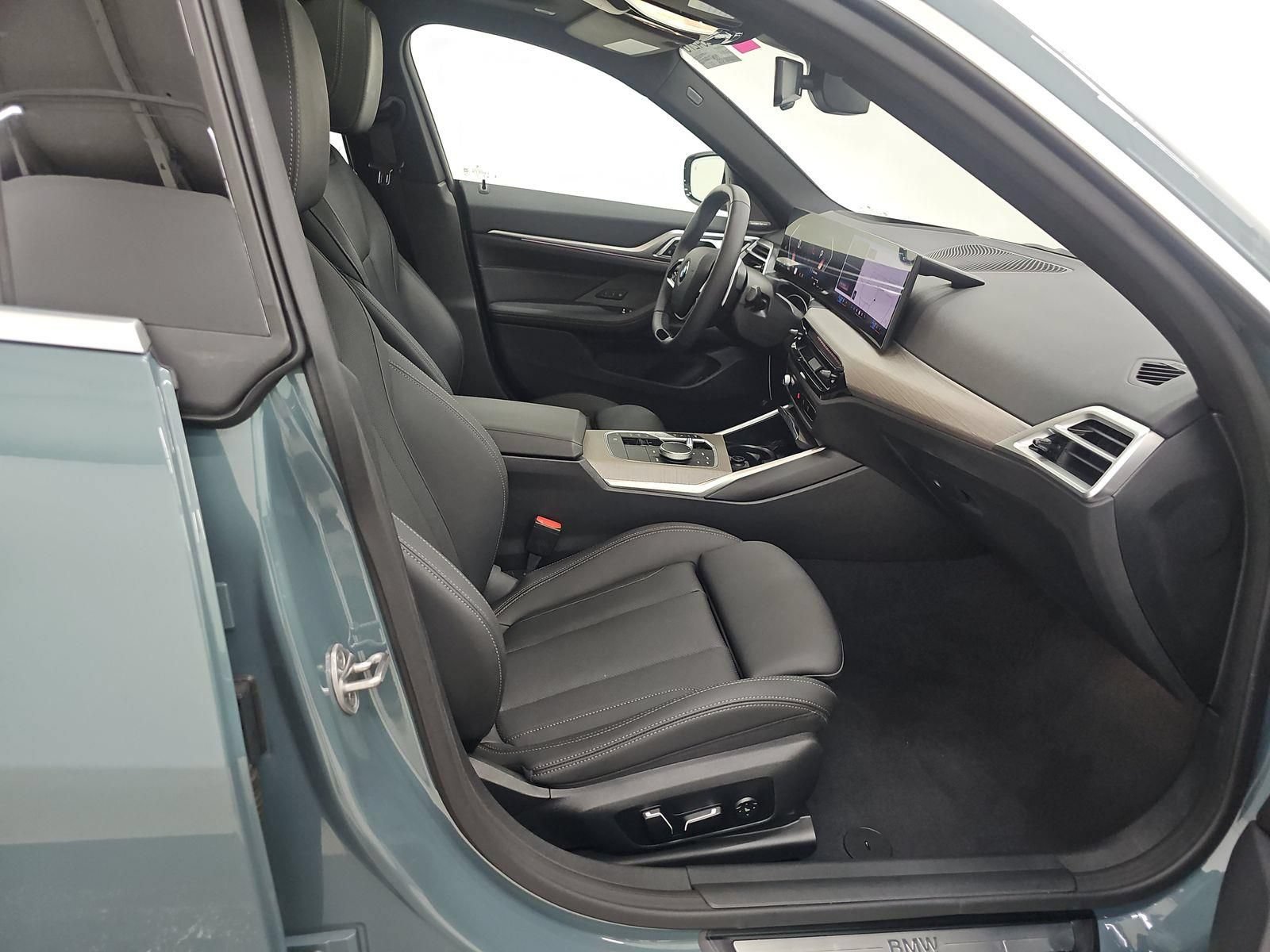 Used 2025 BMW 430i w/ Premium Package RWD image 10