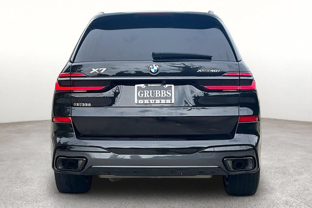 Used 2025 BMW X7 xDrive40i w/ M Sport Package AWD/4WD image 5