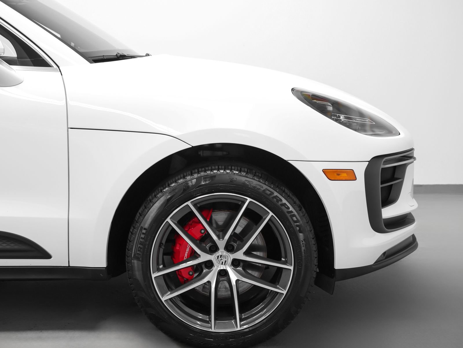 Certified 2025 Porsche Macan S image 14