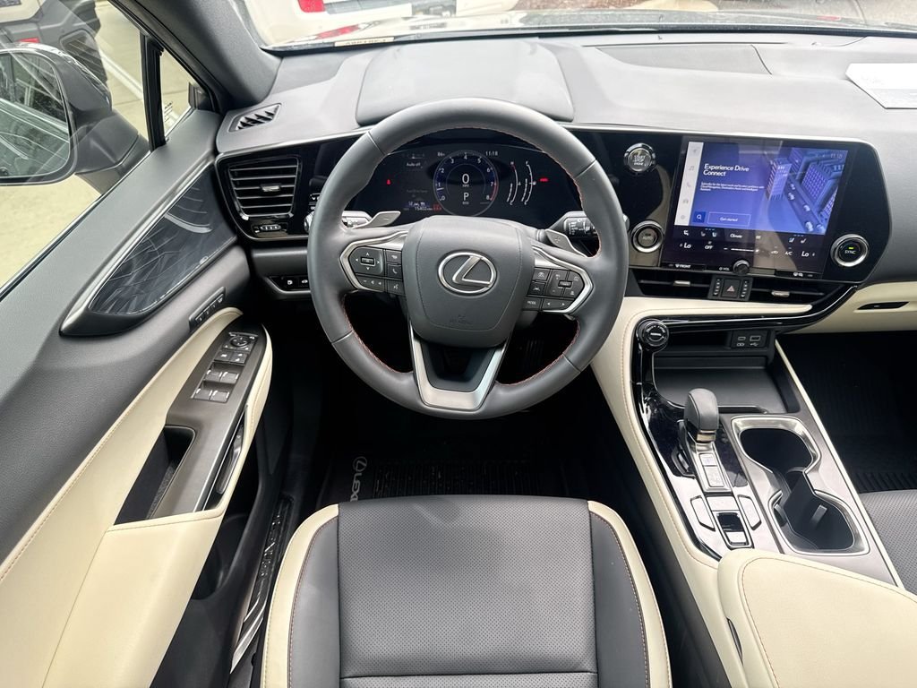 Used 2024 Lexus NX 250 FWD w/ Towing Package (2000 Lbs) image 12