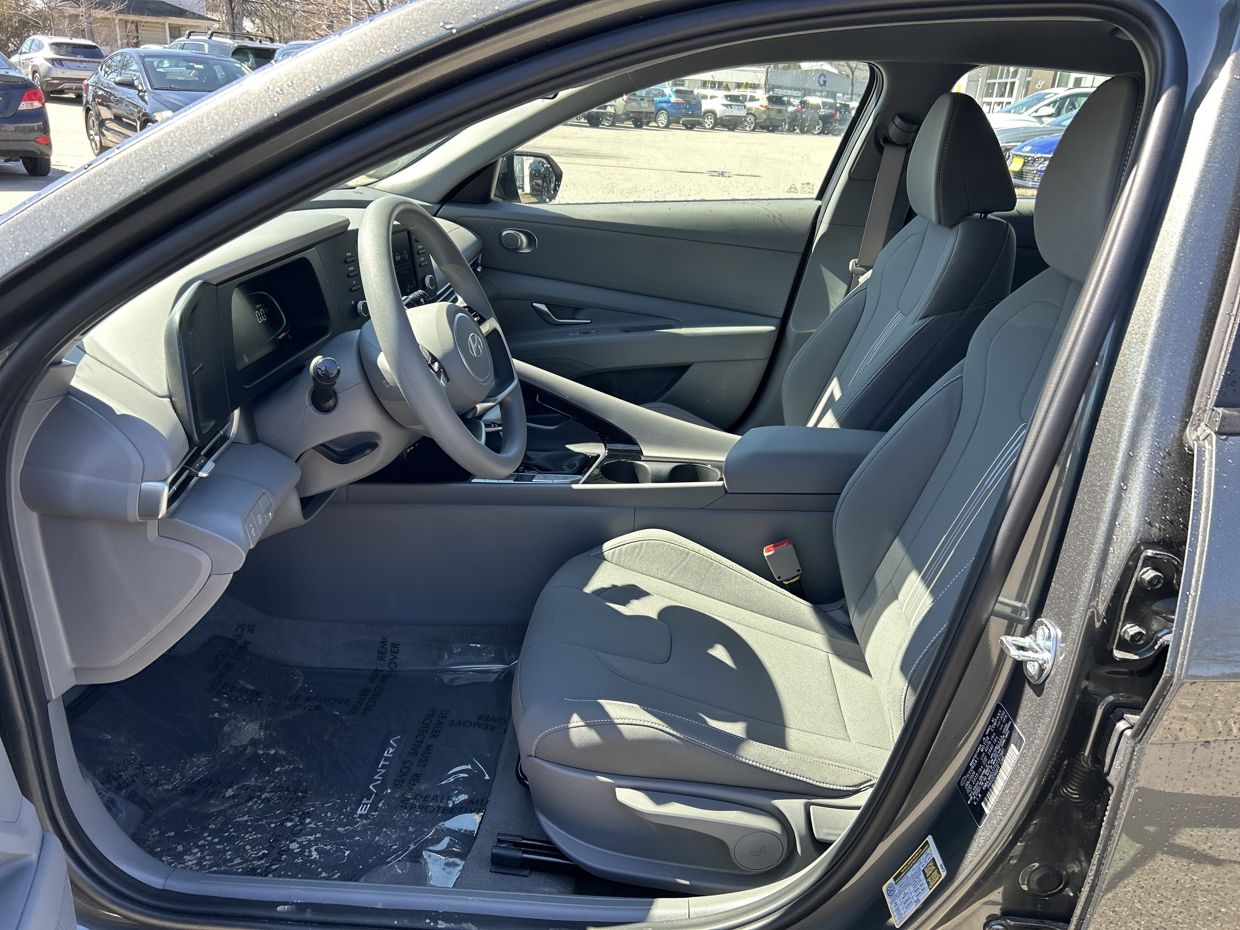 New 2026 Hyundai Elantra Hybrid FWD image 4