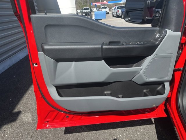 New 2025 Ford F250 XL w/ XL Chrome Package image 11