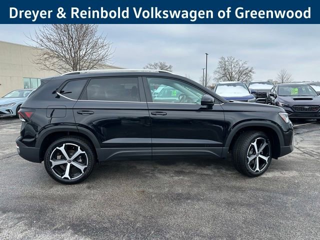 New 2026 Volkswagen Taos SEL image 8