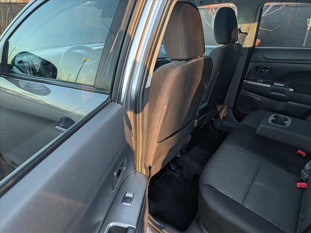 Used 2021 Mitsubishi Outlander Sport SE image 23