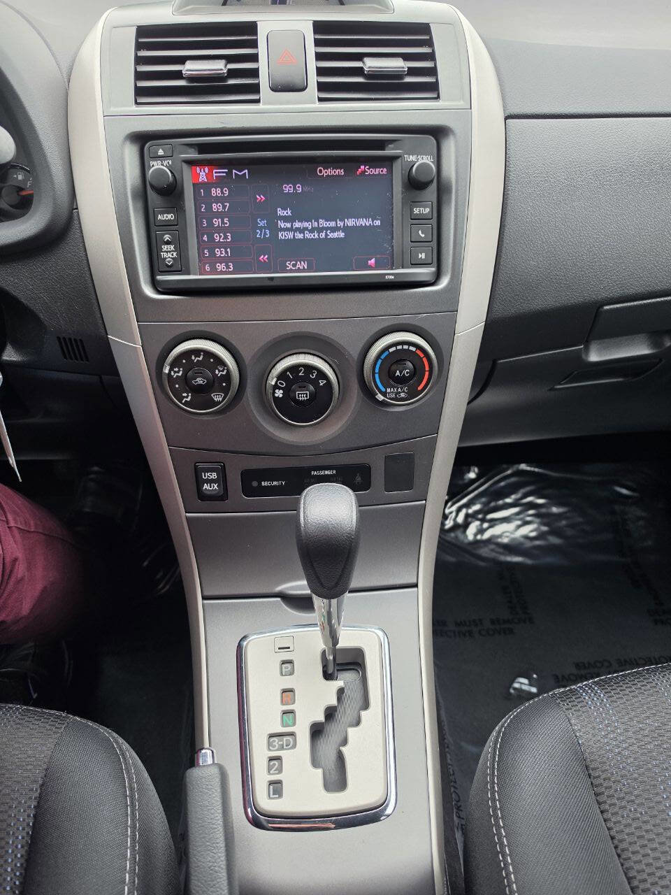 Used 2013 Toyota Corolla S w/ Preferred Accessory Pkg #2 FWD image 18