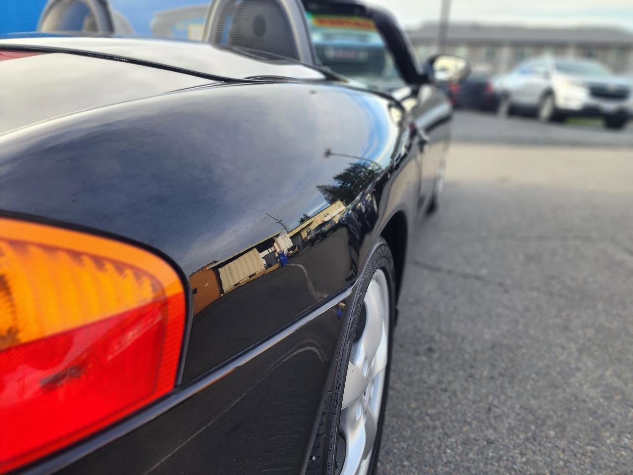 Used 2001 Porsche Boxster image 26