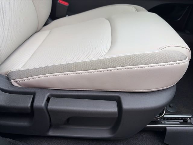 New 2026 Nissan Pathfinder SL image 21