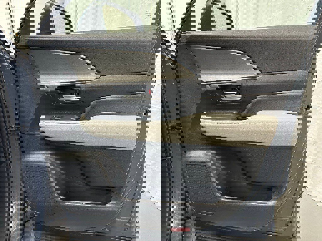 Used 2025 Toyota Grand Highlander AWD image 60