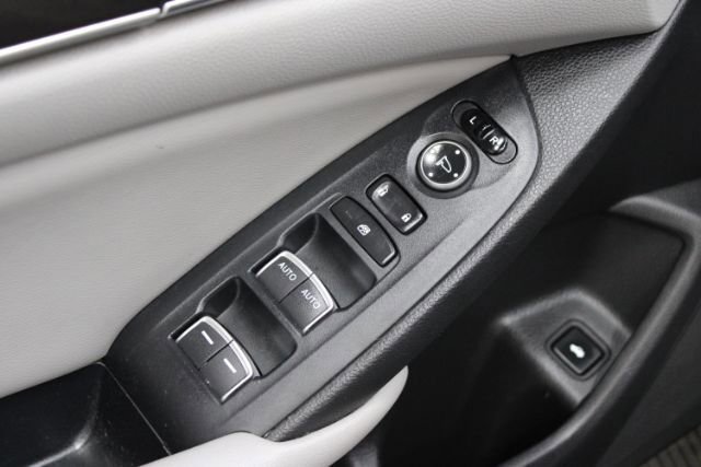 Used 2018 Honda Accord LX image 10