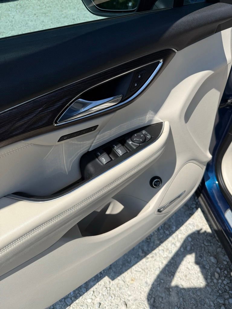 Used 2023 Buick Envision Avenir FWD image 22