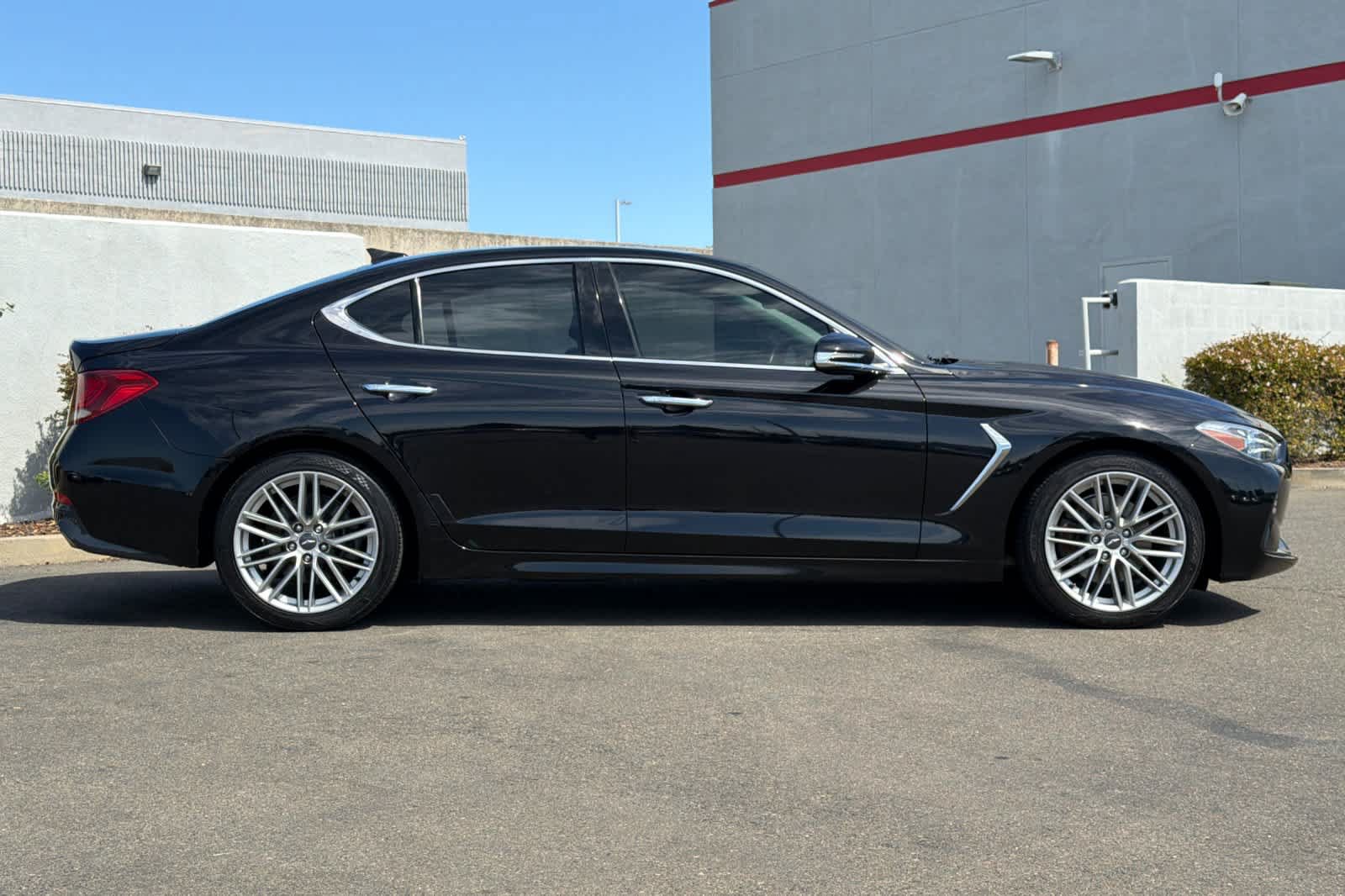 Used 2021 Genesis G70 2.0T RWD image 6