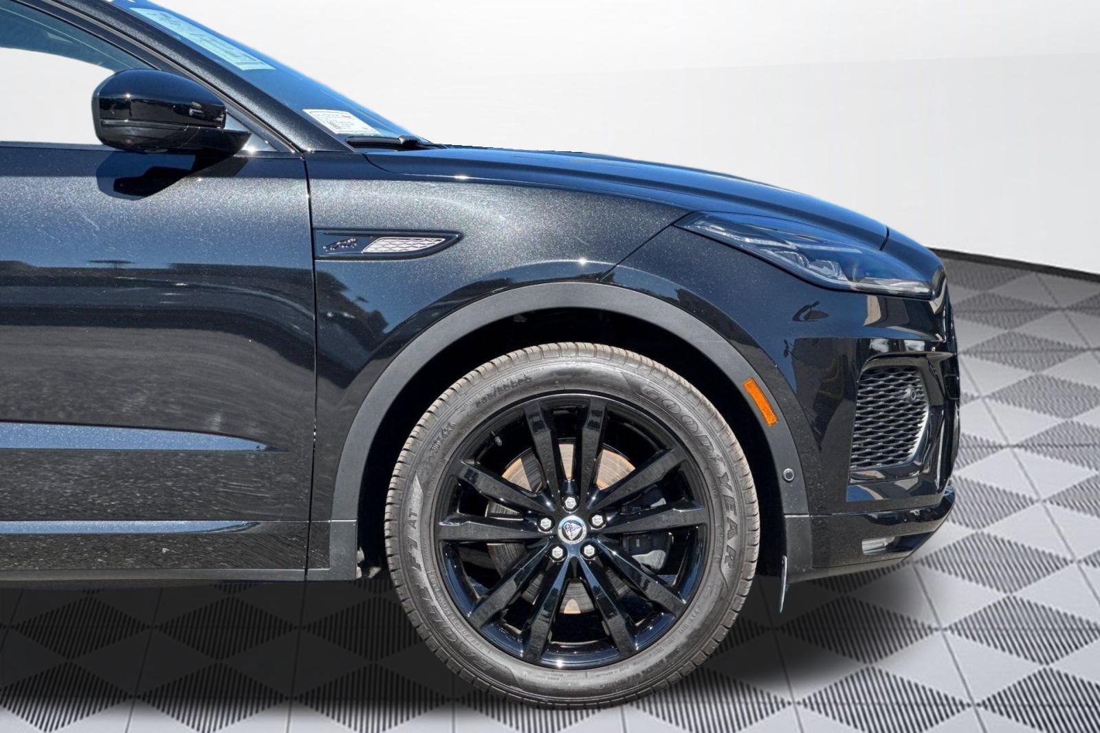 Used 2024 Jaguar E-PACE R-Dynamic SE AWD/4WD image 36