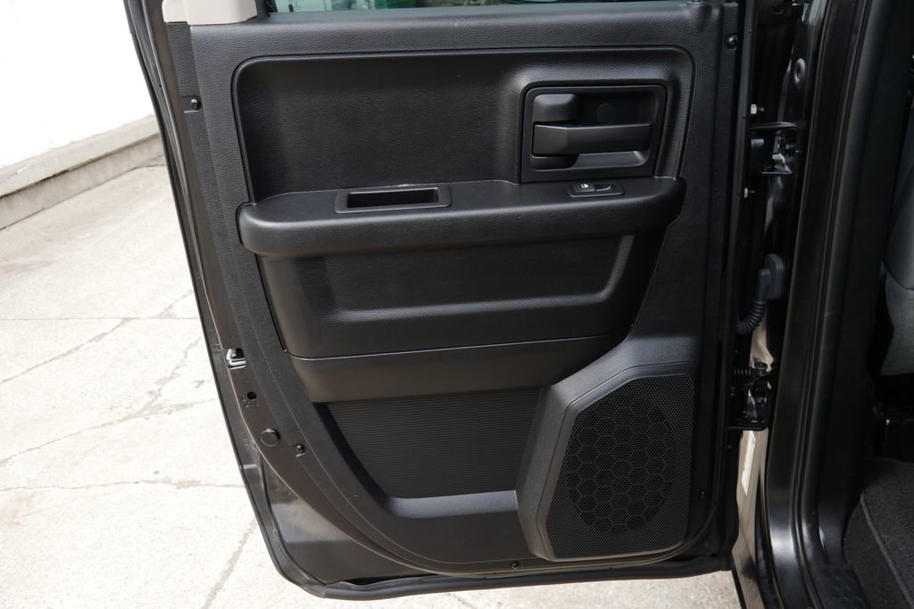 Used 2017 RAM 1500 Express AWD/4WD image 30