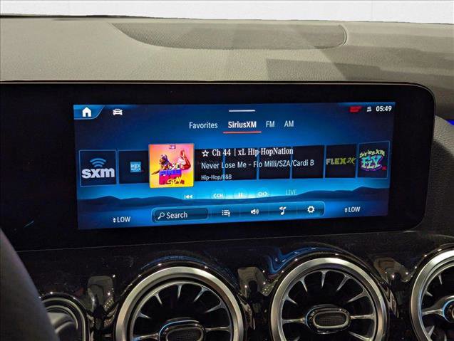 New 2025 Mercedes-Benz GLA 35 AMG 4MATIC image 11