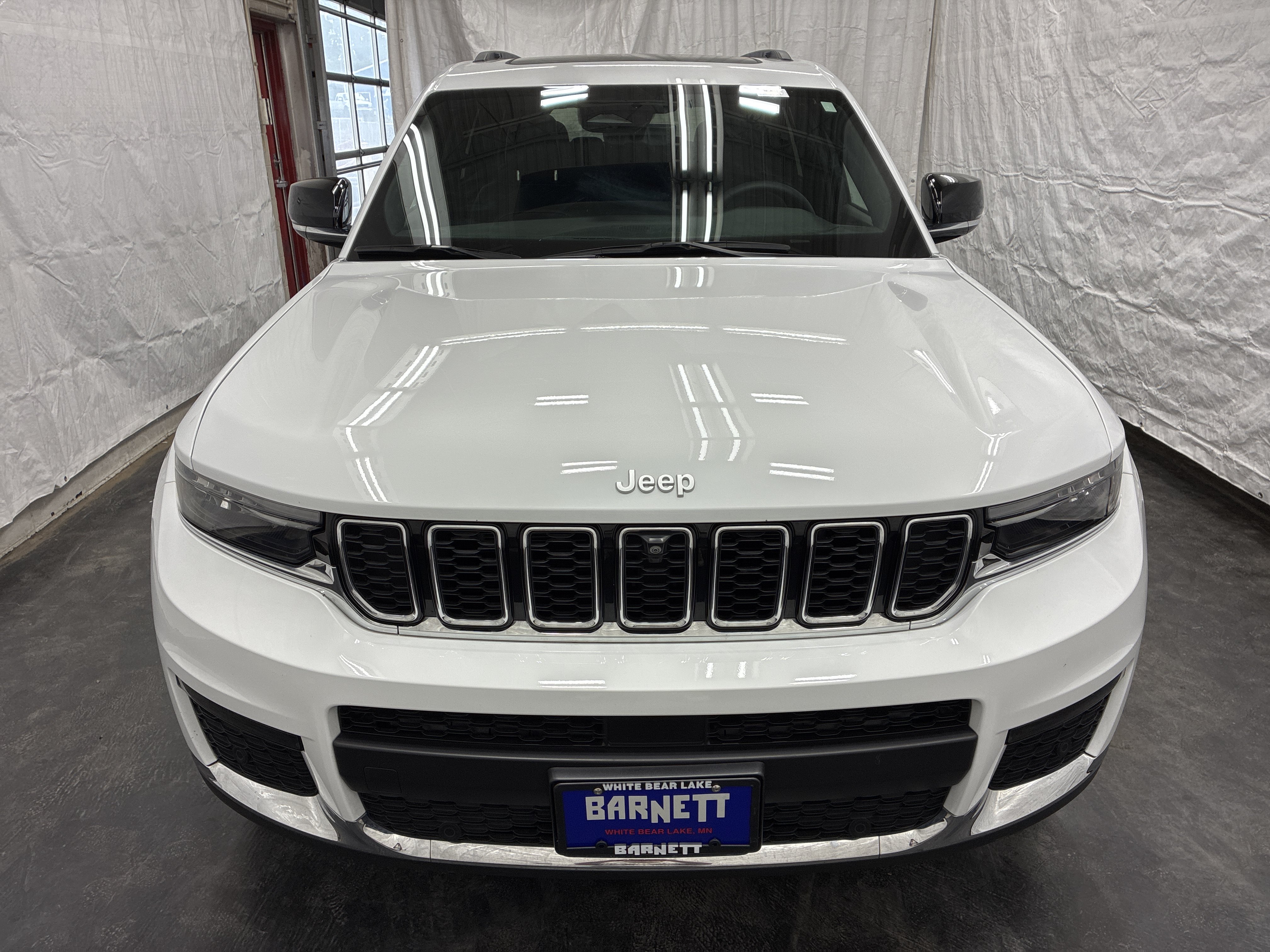 Certified 2024 Jeep Grand Cherokee L Limited w/ Luxury Tech Group II AWD/4WD image 7