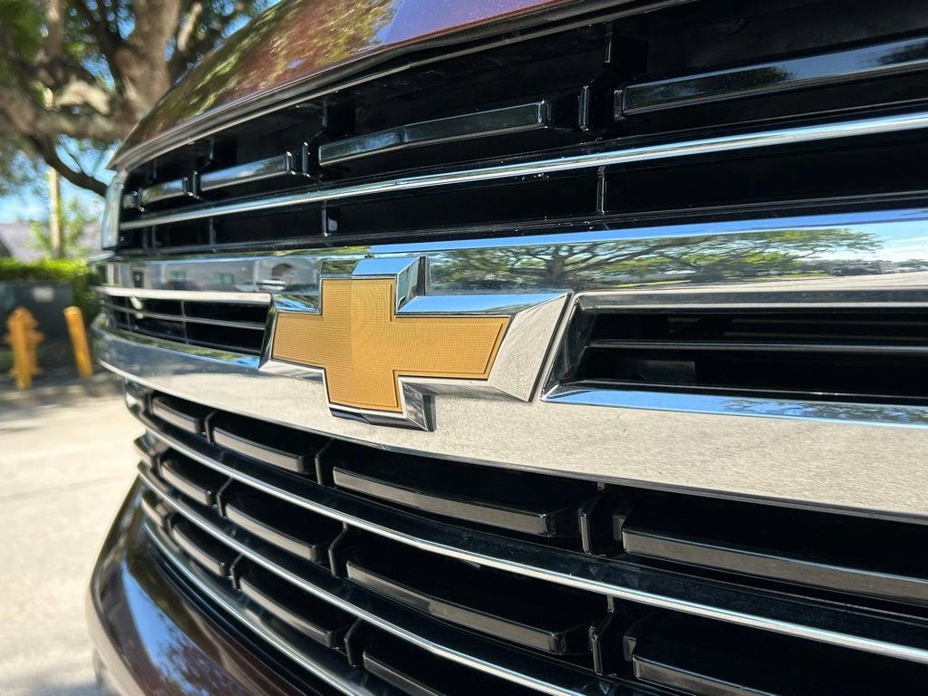 Used 2022 Chevrolet Suburban LT w/ Max Trailering Package image 30