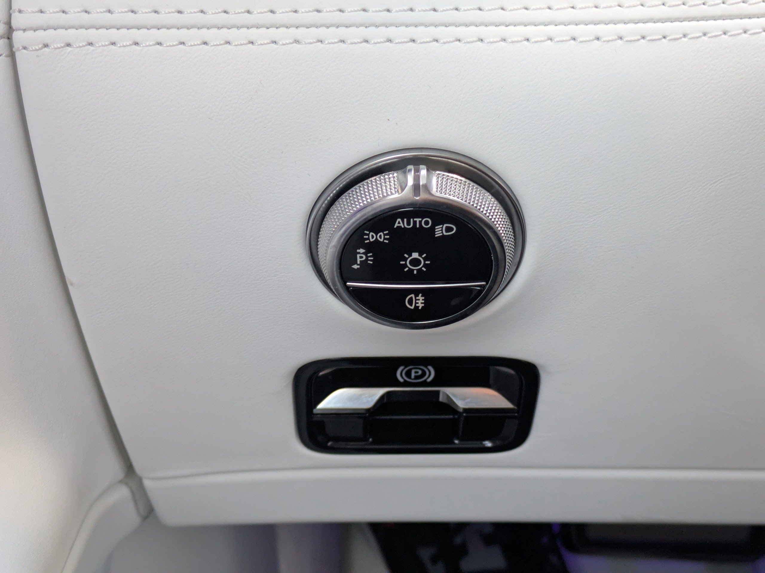 New 2026 Mercedes-Benz Maybach SL 680 image 25