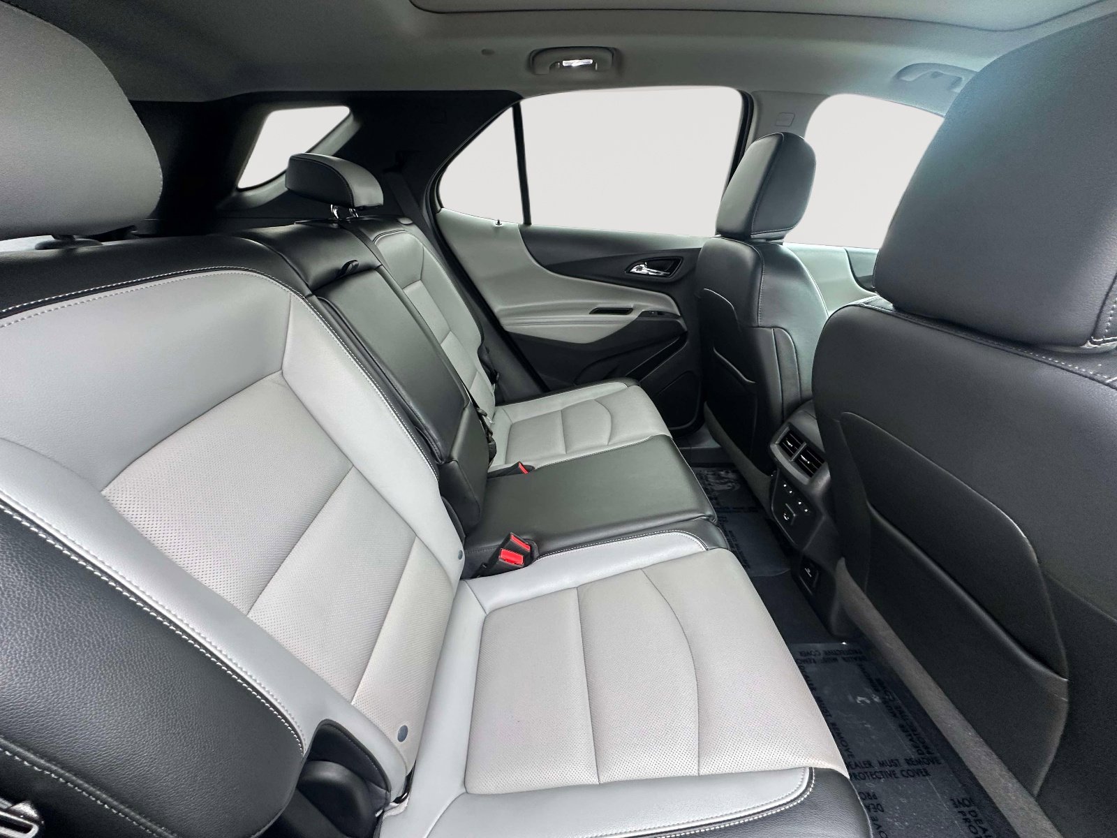 Used 2020 Chevrolet Equinox Premier image 34