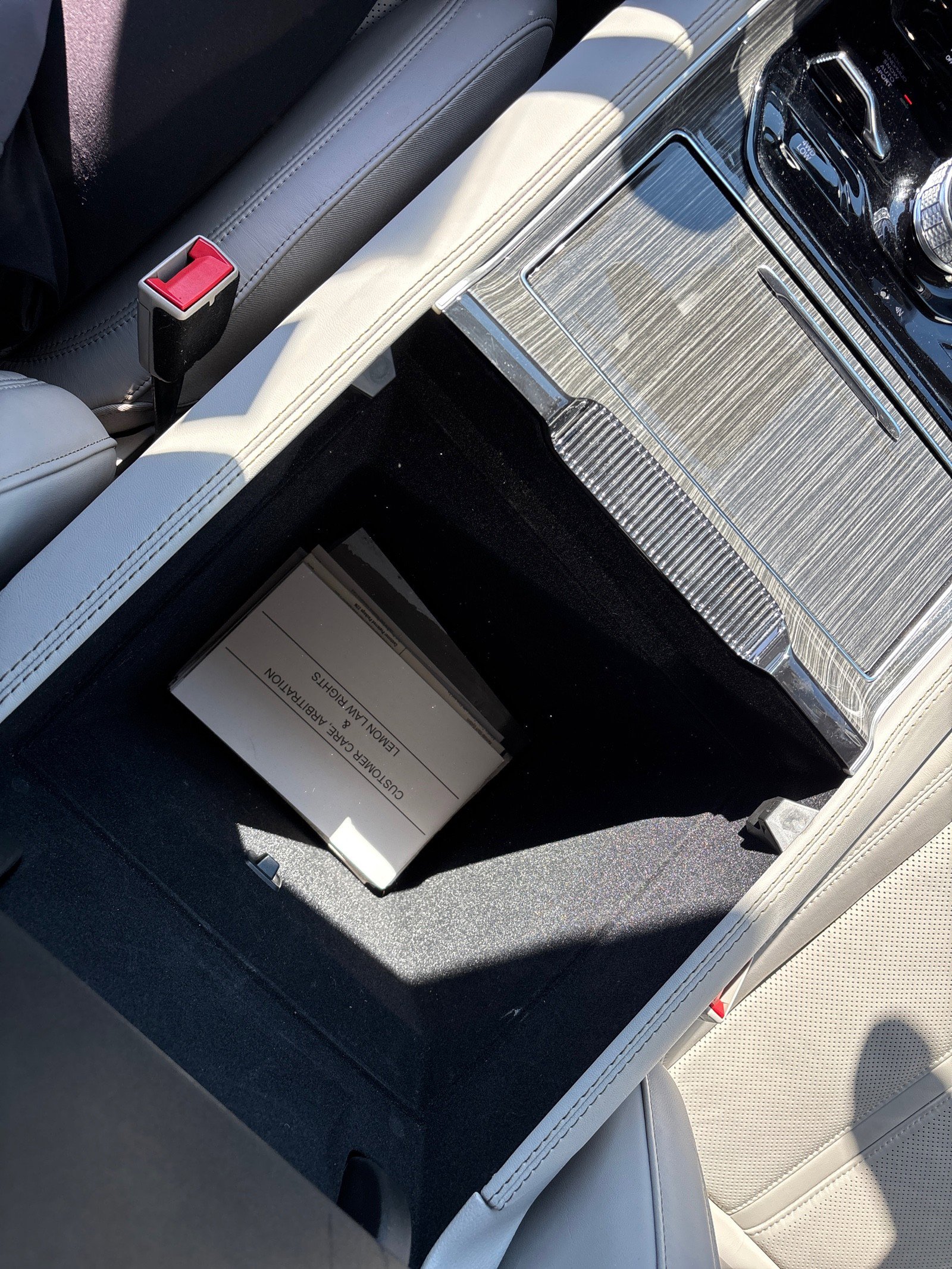 Used 2022 Jeep Wagoneer Series III w/ Flexible Seating Group image 26