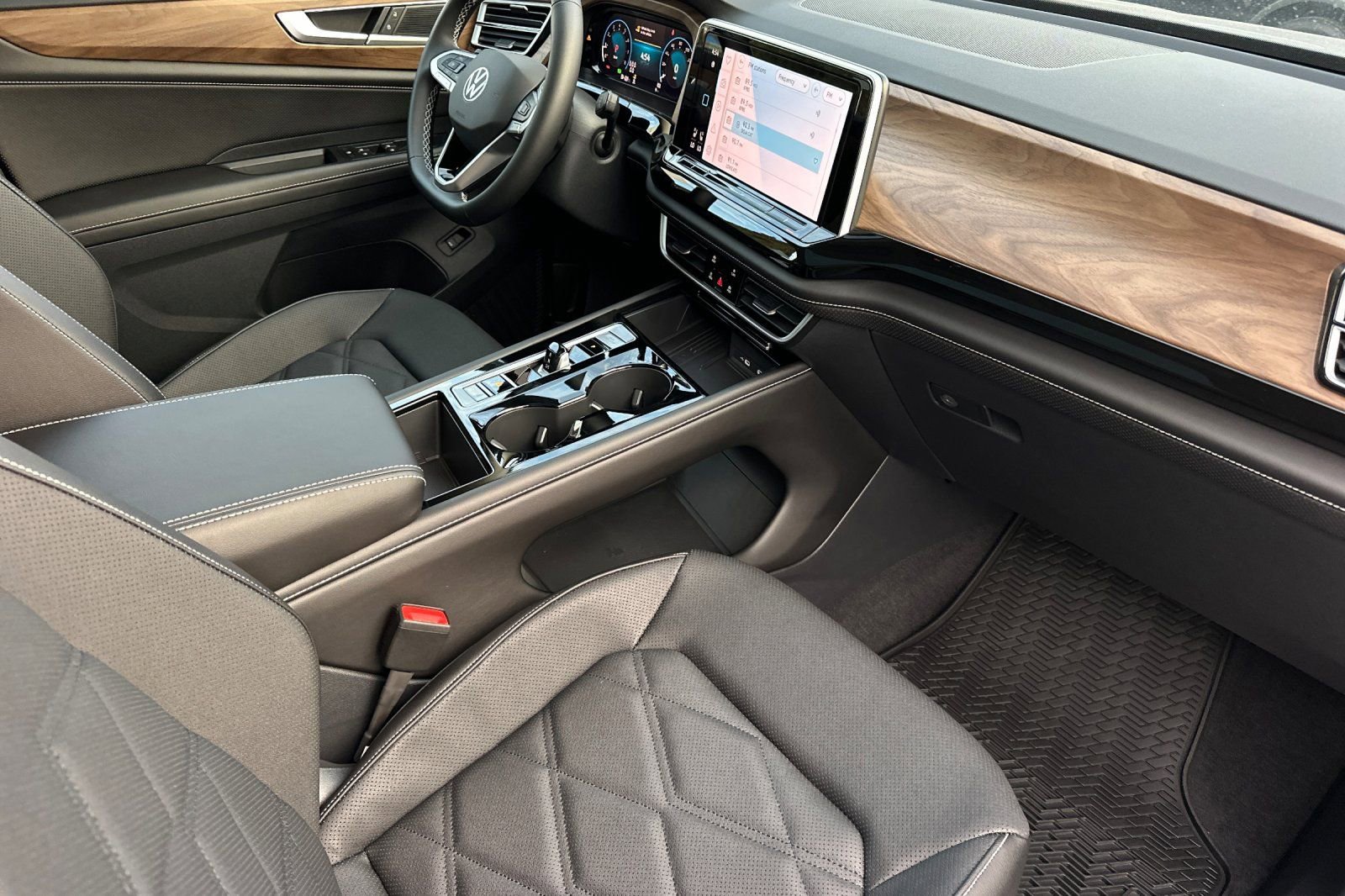 New 2026 Volkswagen Atlas SE image 15