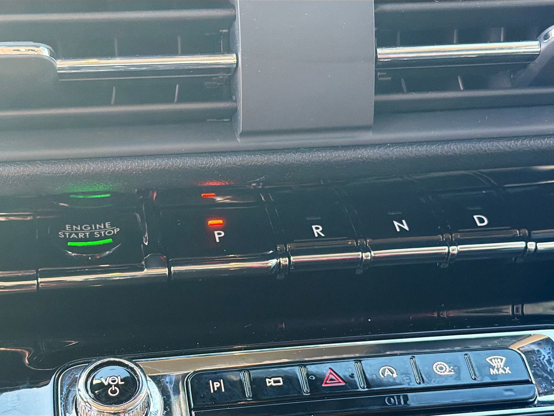 Used 2025 Lincoln Corsair Reserve image 22