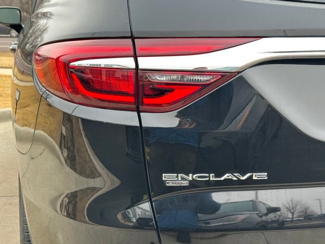 Used 2021 Buick Enclave Essence w/ Sport Touring Edition image 15